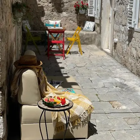 Appartamento Peaceful House In *