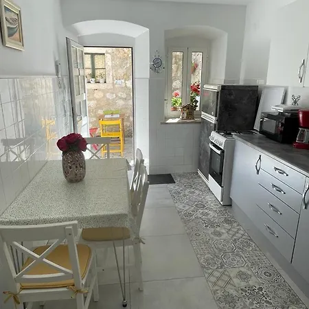 Апартаменты Peaceful House In Дубровник