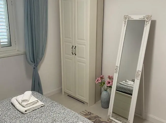 Apartman Peaceful House In *